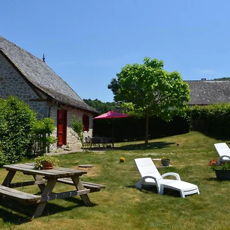 Holiday home Maison De Charme Entre Monts Du Cantal Et Vallee Du Lot - Jardin, Internet, Animaux Acceptes - Fr-1-742-127 *